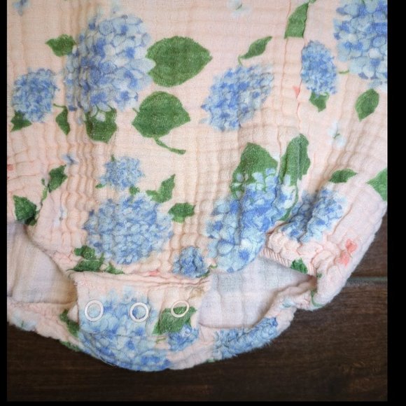 12/18 M Angel Dear Hydrangea Muslin Cotton Ruffle Bib Bubble Sunsuit Romper - Picture 5 of 10